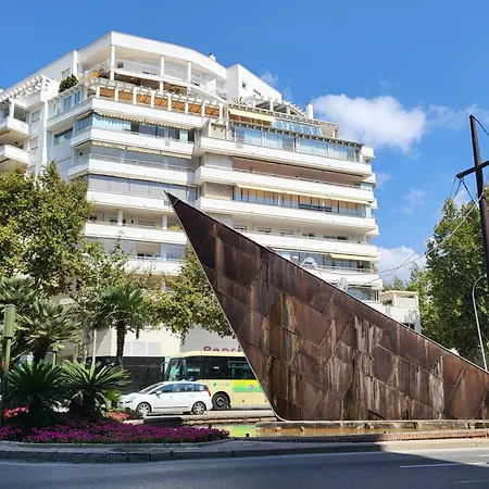 Edificio Puerto Azul * マルベーリャ