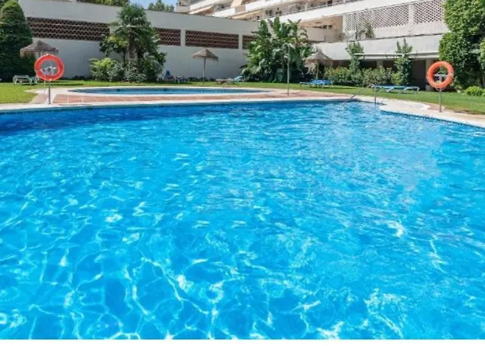 Edificio Puerto Azul 马尔韦利亚